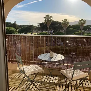 bel-appart-studio-terrasse-port-plages-hyeres.aixenprovencehotels.org/